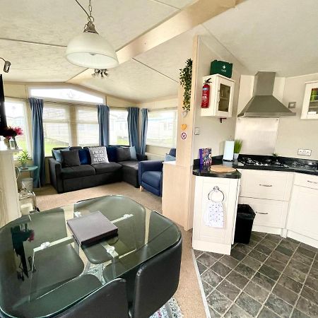 Modern Holiday Home #Skipsea Sands Static Hire Екстериор снимка