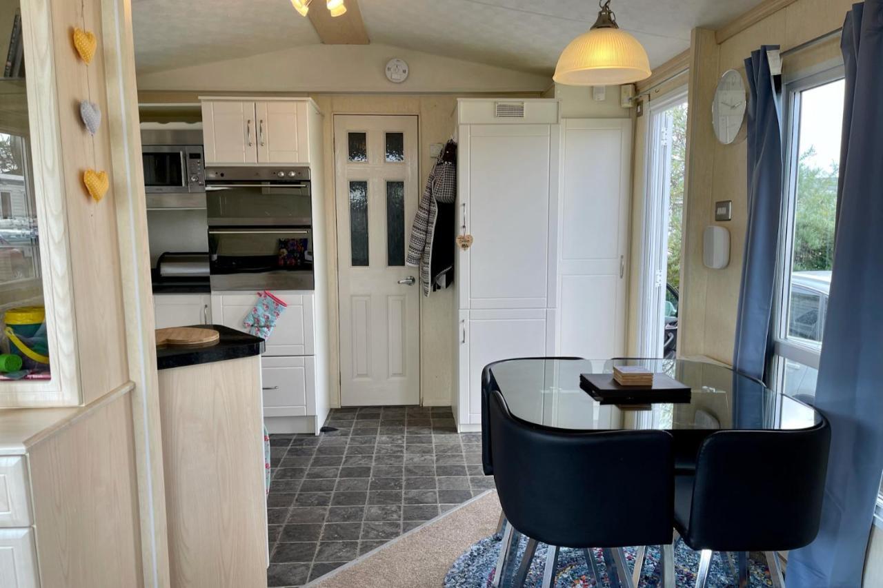 Modern Holiday Home #Skipsea Sands Static Hire Екстериор снимка