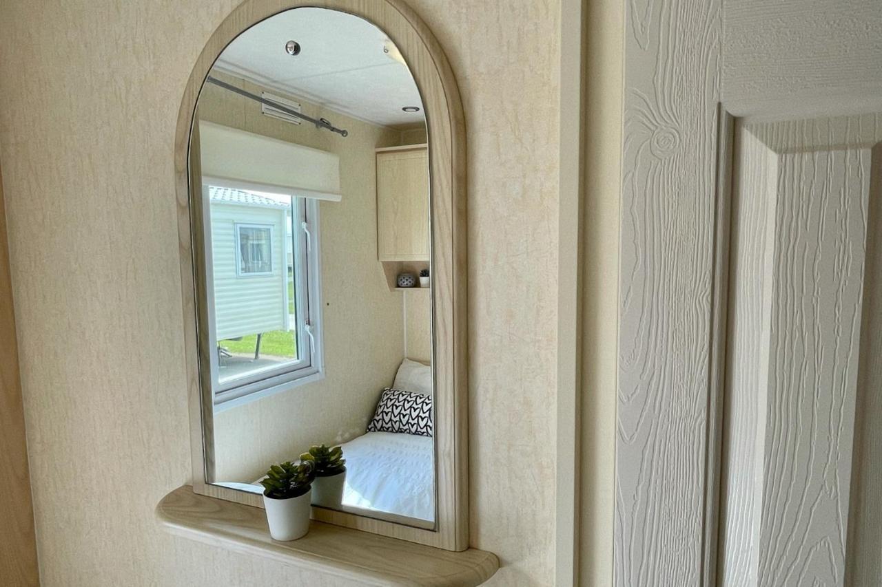 Modern Holiday Home #Skipsea Sands Static Hire Екстериор снимка