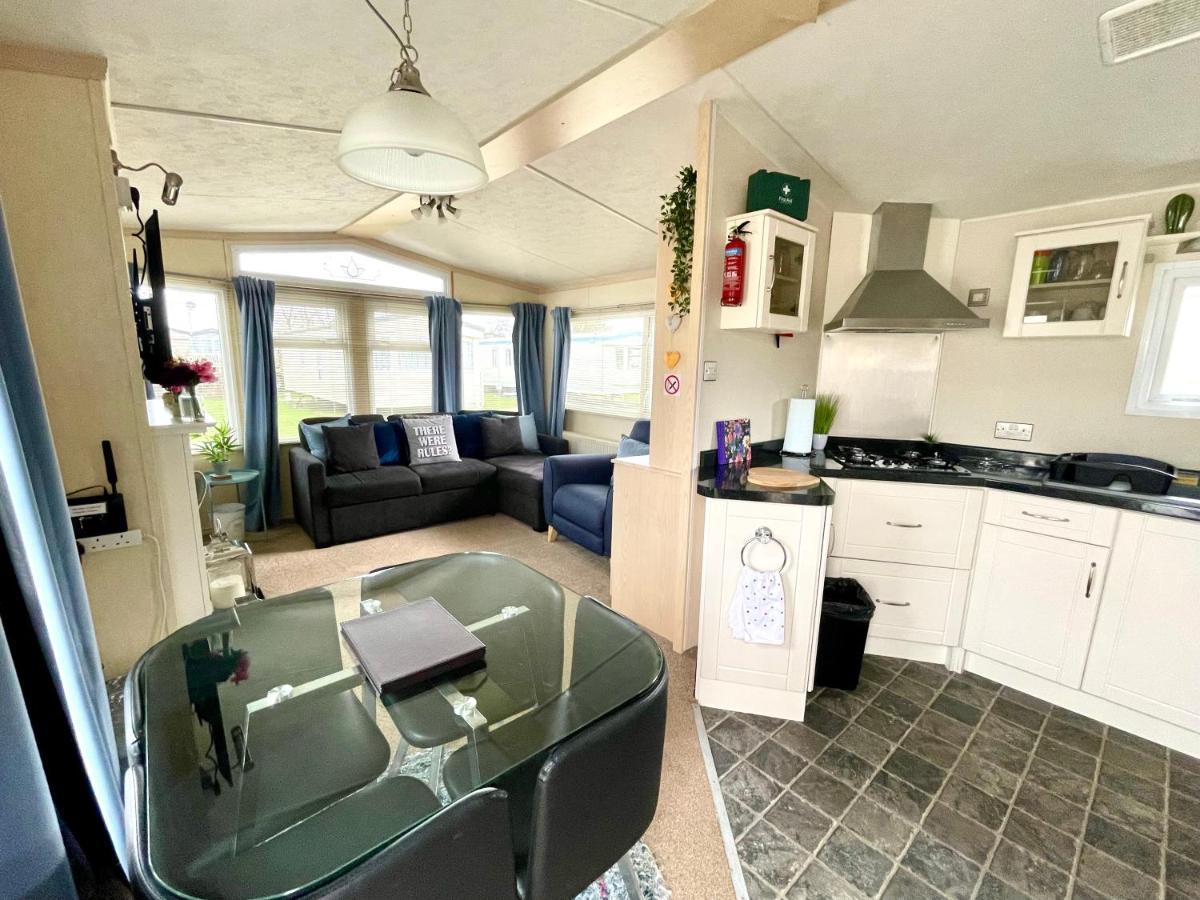 Modern Holiday Home #Skipsea Sands Static Hire Екстериор снимка